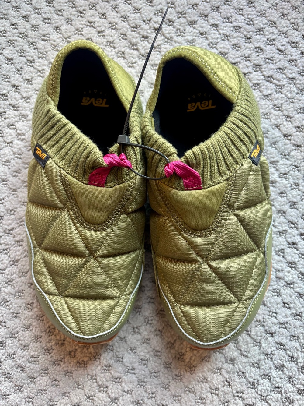 Teva Quilted Olive Green Slip-On Shoes with Pink Pull Tabs - Picture 4 of 6